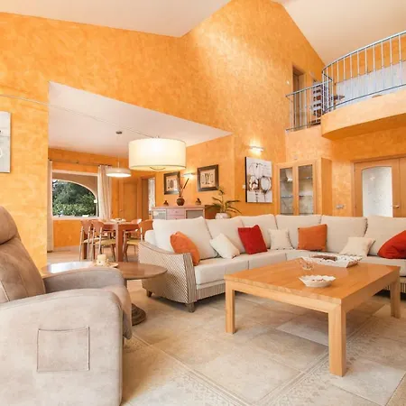 Willa Abahana Villas Tina
